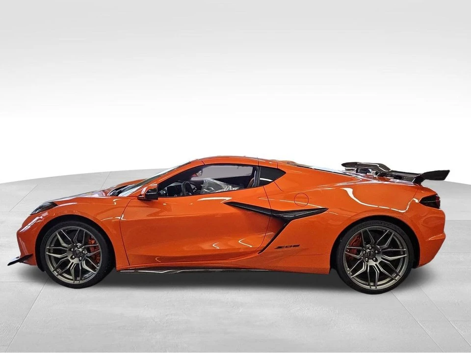 2026 Chevrolet Corvette C8 Z06 - Image 16 of 21