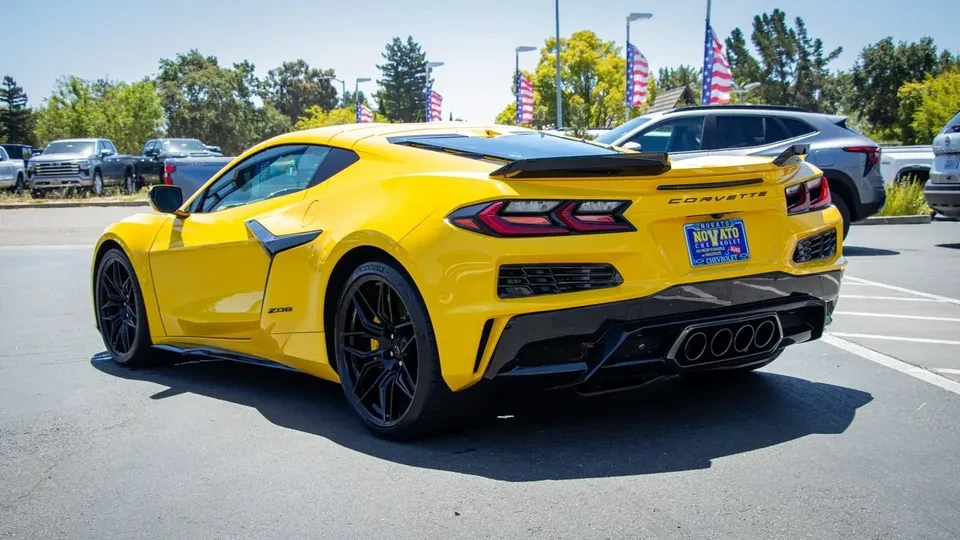 2026 Chevrolet Corvette C8 Z06 - Image 10 of 20