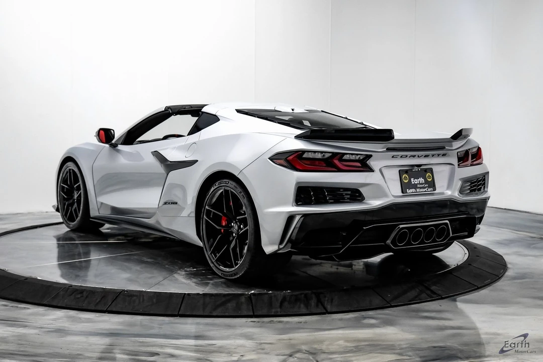 2026 Chevrolet Corvette C8 Z06 - Image 9 of 12