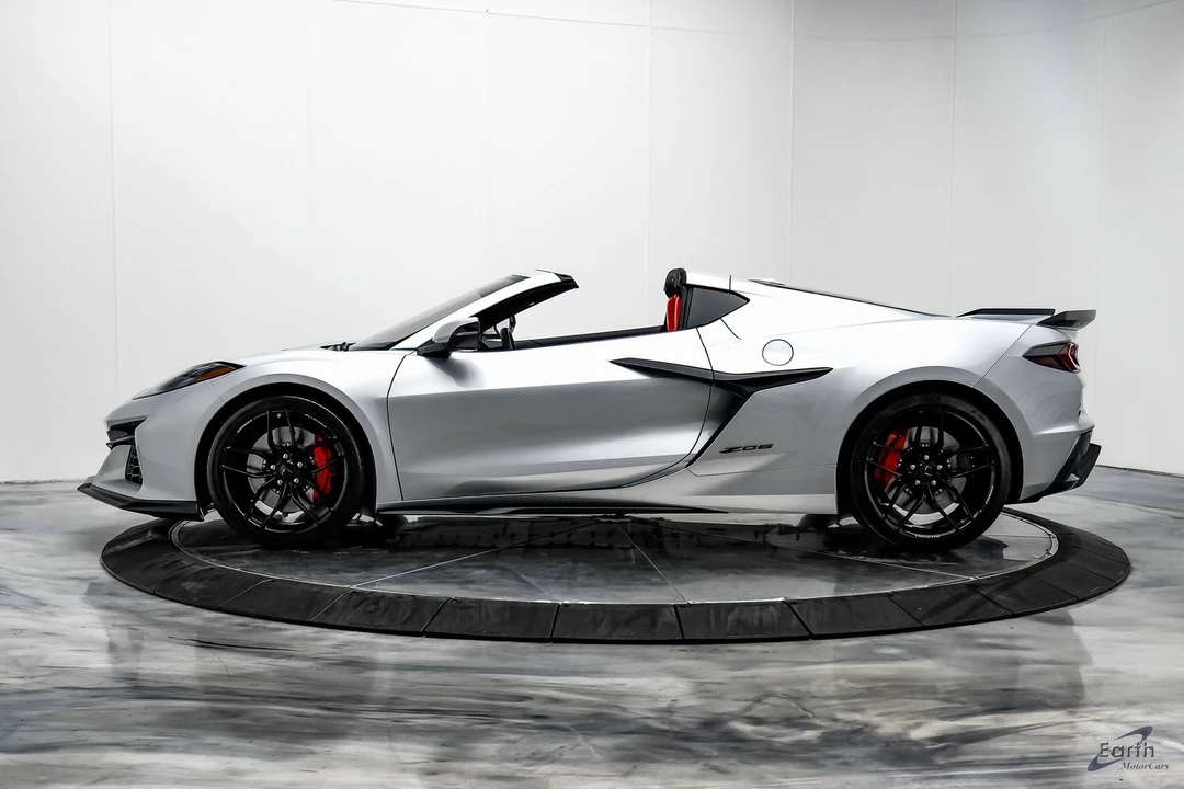 2026 Chevrolet Corvette C8 Z06 - Image 5 of 12