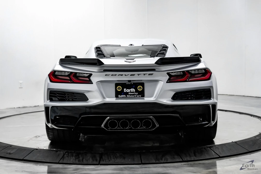 2026 Chevrolet Corvette C8 Z06 - Image 11 of 12