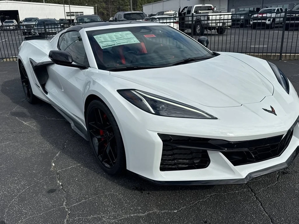 2026 Chevrolet Corvette C8 Z06 - Image 4 of 31