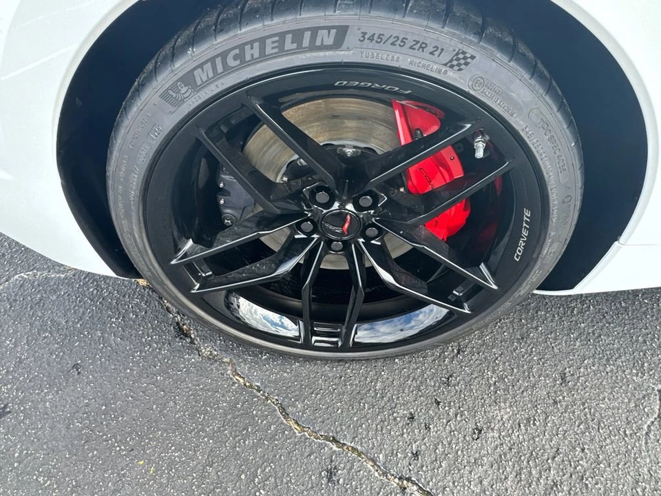 2026 Chevrolet Corvette C8 Z06 - Image 16 of 31