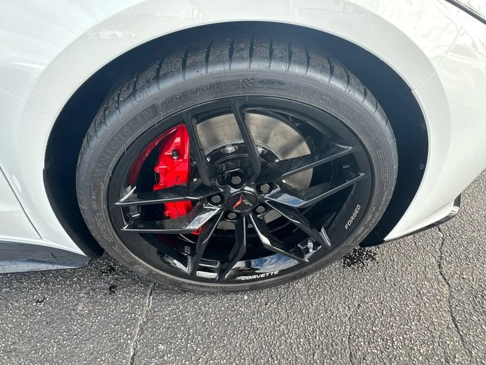 2026 Chevrolet Corvette C8 Z06 - Image 13 of 31