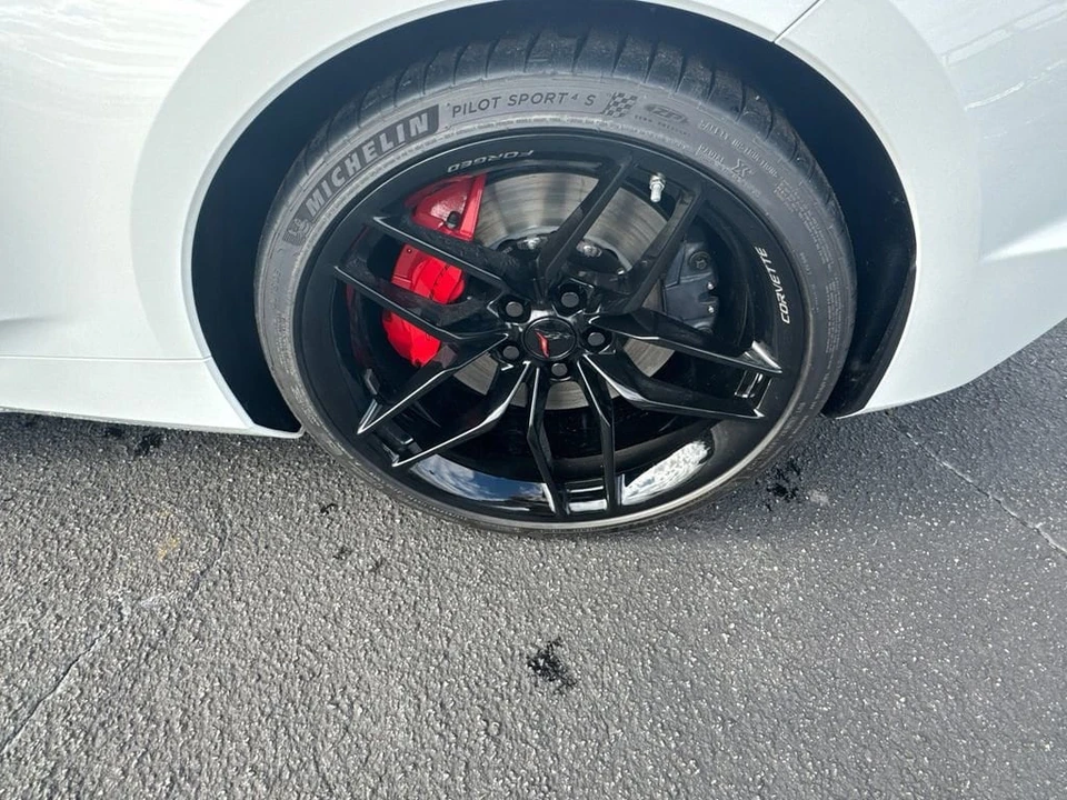 2026 Chevrolet Corvette C8 Z06 - Image 18 of 31