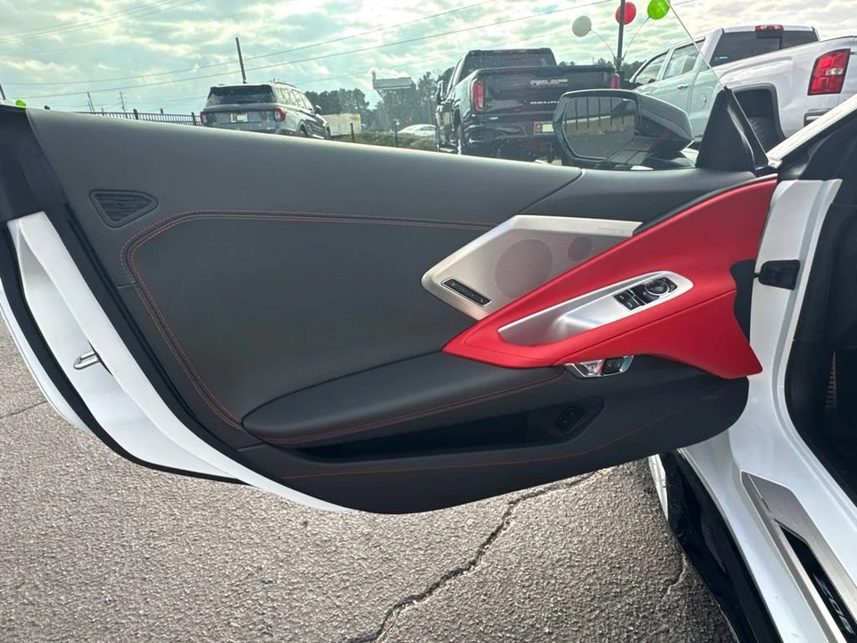 2026 Chevrolet Corvette C8 Z06 - Image 11 of 31