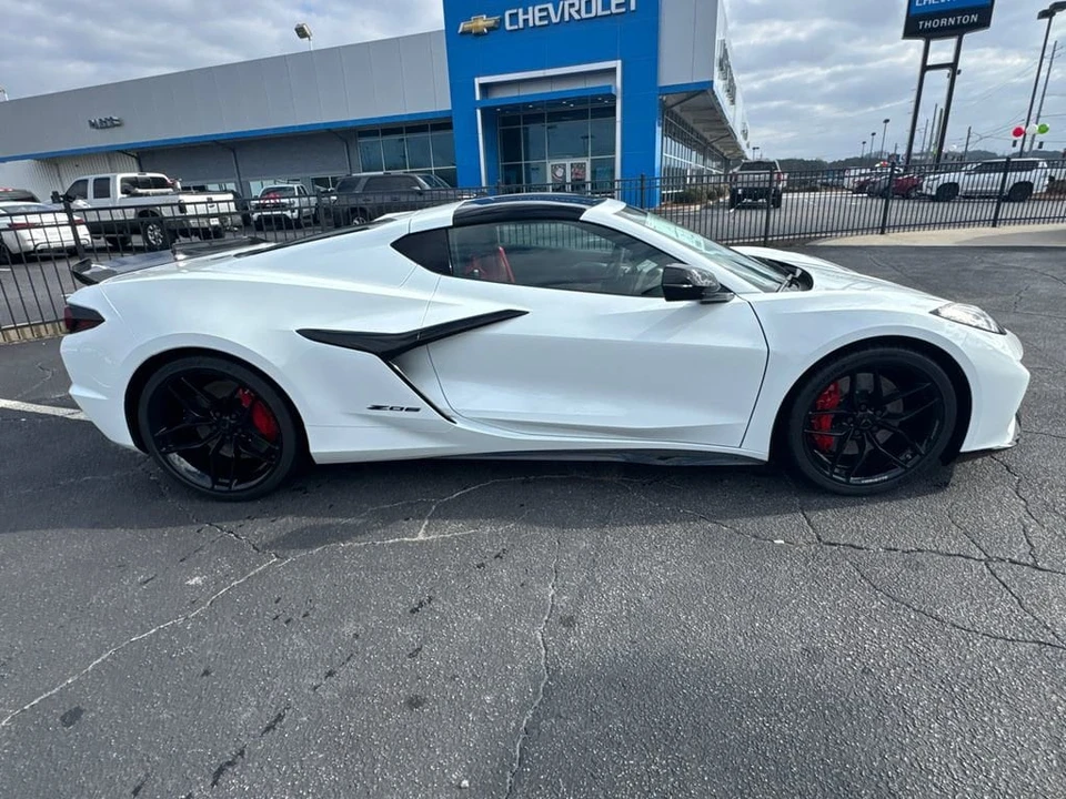 2026 Chevrolet Corvette C8 Z06 - Image 5 of 31
