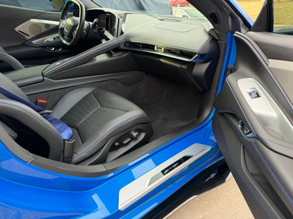 2026 Chevrolet Corvette C8 Z06 - Image 25 of 31