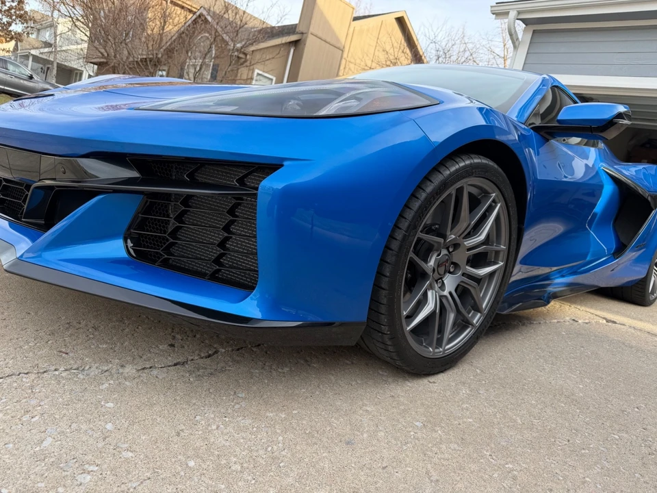 2026 Chevrolet Corvette C8 Z06 - Image 24 of 31