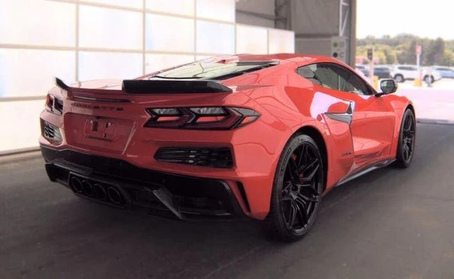 2026 Chevrolet Corvette C8 Z06 - Image 2 of 15