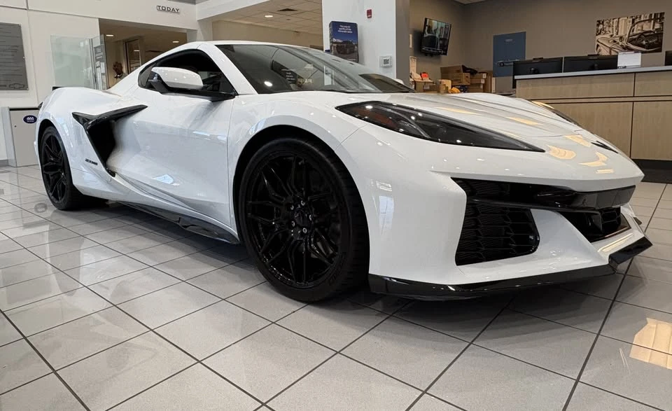 2026 Chevrolet Corvette C8 Z06 - Image 5 of 19