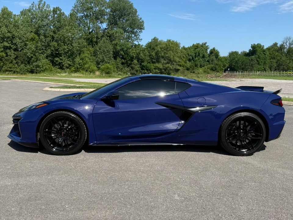 2026 Chevrolet Corvette C8 Z06 - Image 7 of 31