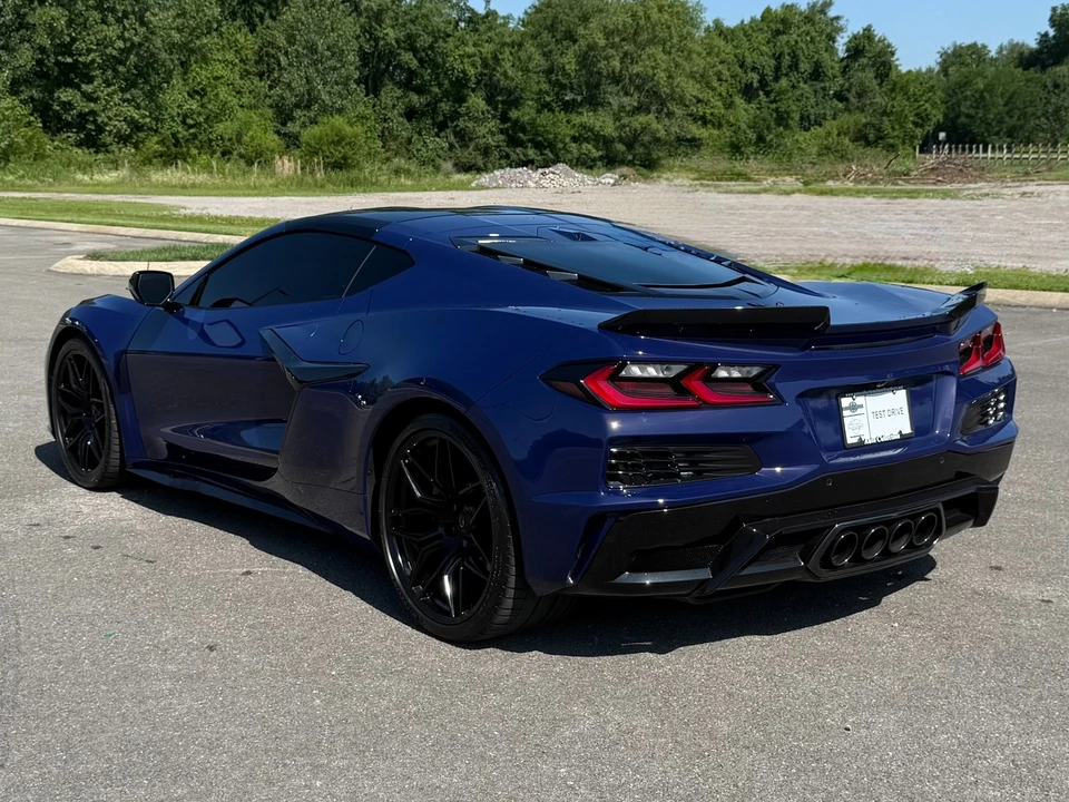2026 Chevrolet Corvette C8 Z06 - Image 4 of 31