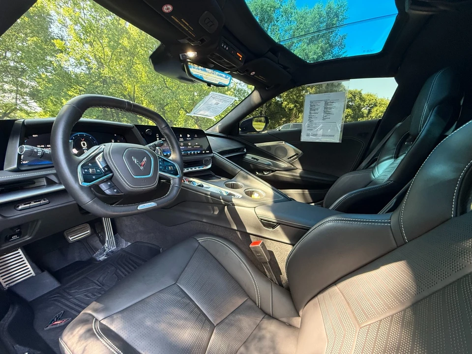 2026 Chevrolet Corvette C8 Z06 - Image 10 of 31