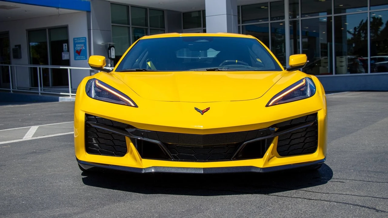 2026 Chevrolet Corvette C8 Z06 - Image 11 of 31