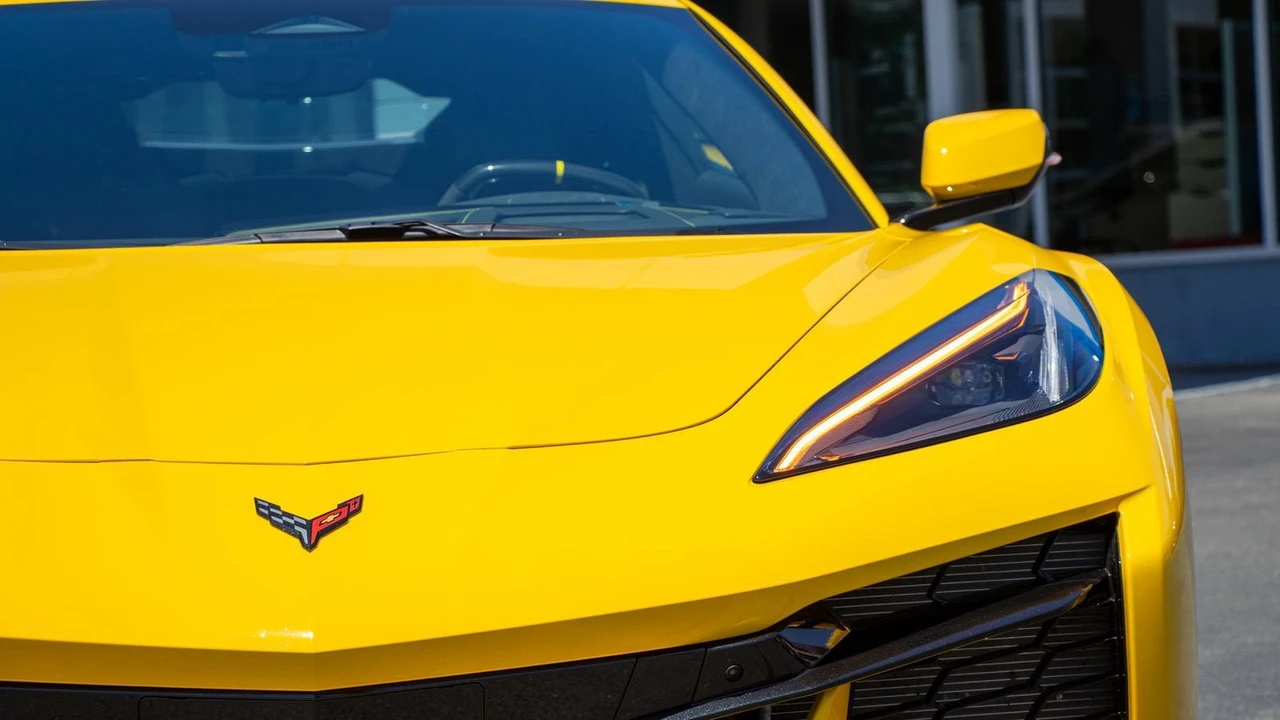 2026 Chevrolet Corvette C8 Z06 - Image 12 of 31