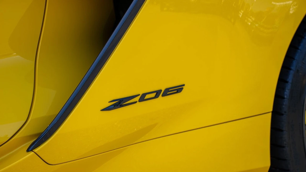 2026 Chevrolet Corvette C8 Z06 - Image 19 of 31