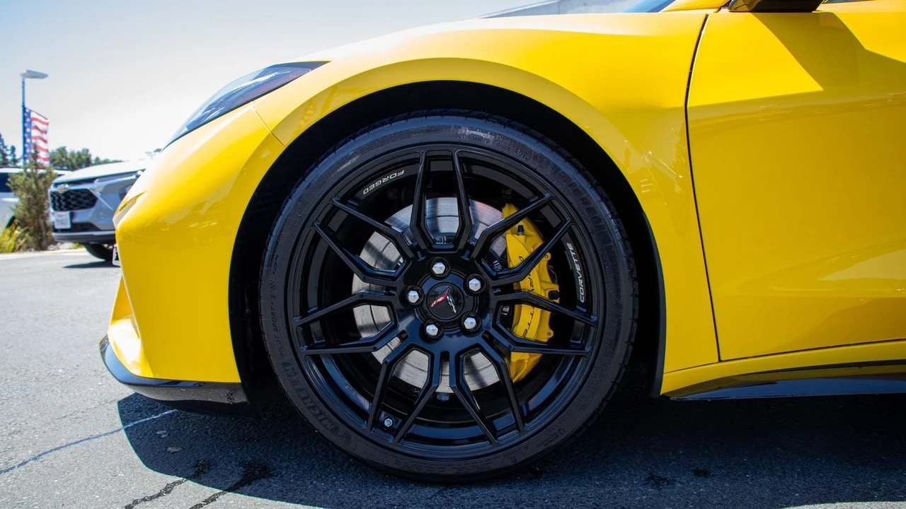 2026 Chevrolet Corvette C8 Z06 - Image 20 of 31