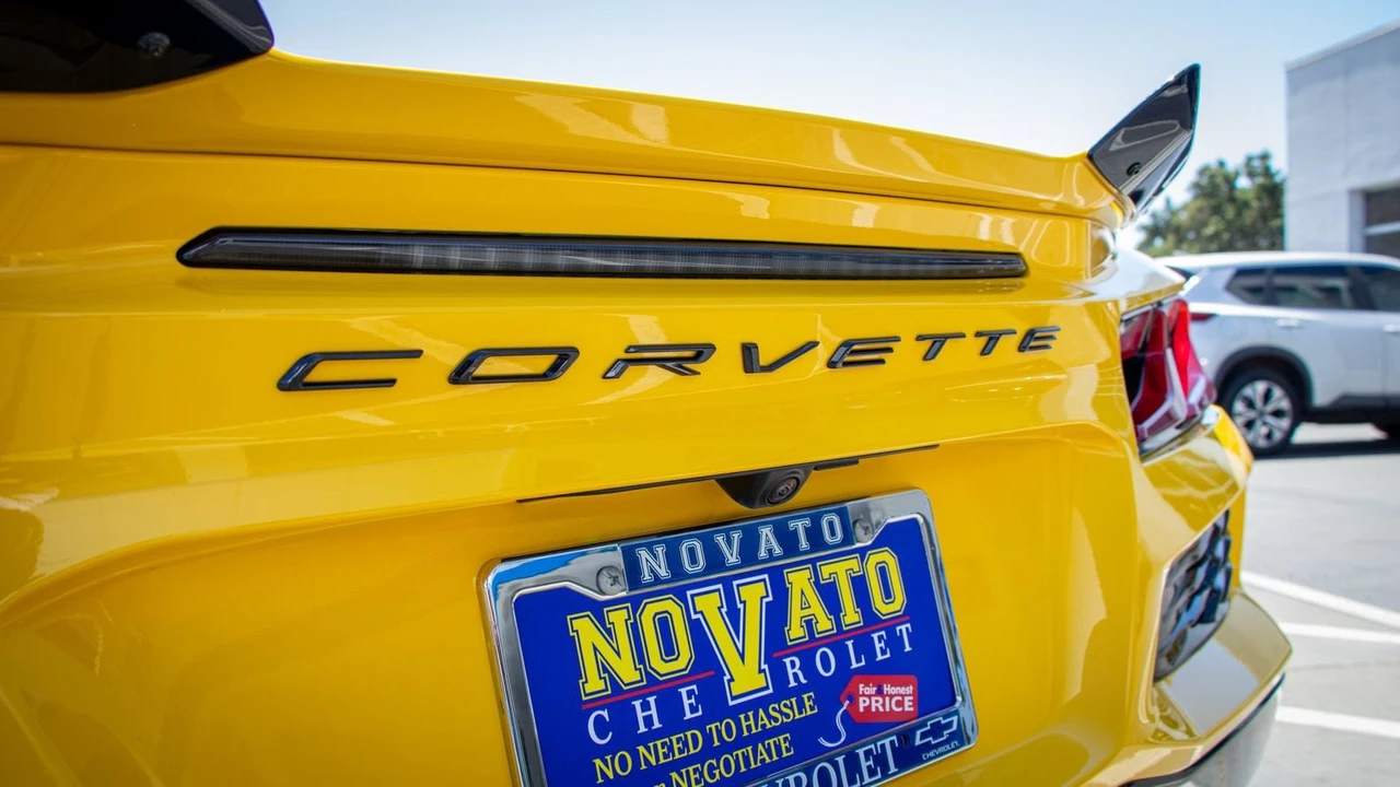 2026 Chevrolet Corvette C8 Z06 - Image 27 of 31