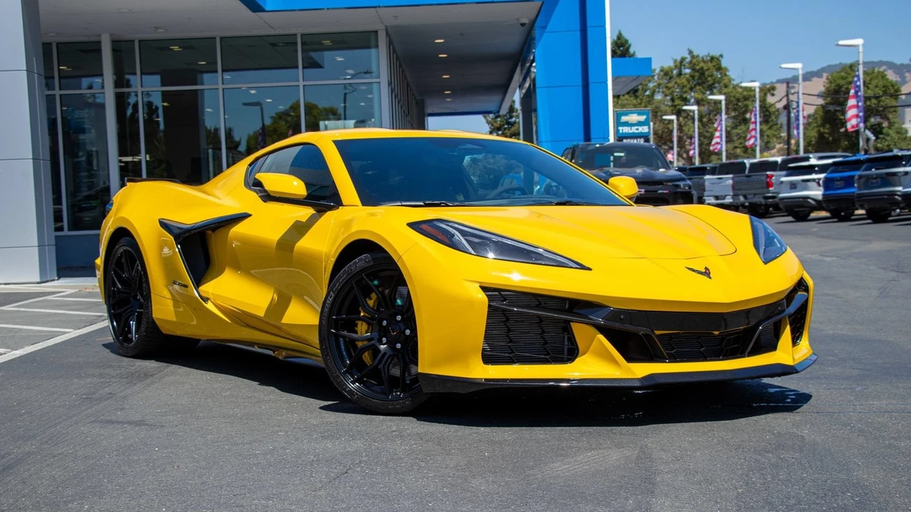 2026 Chevrolet Corvette C8 Z06 - Image 3 of 31