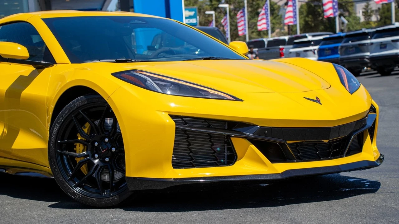 2026 Chevrolet Corvette C8 Z06 - Image 4 of 31