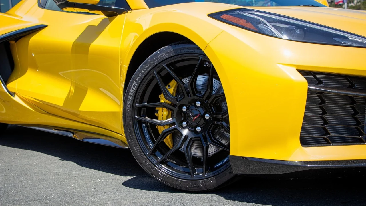 2026 Chevrolet Corvette C8 Z06 - Image 5 of 31