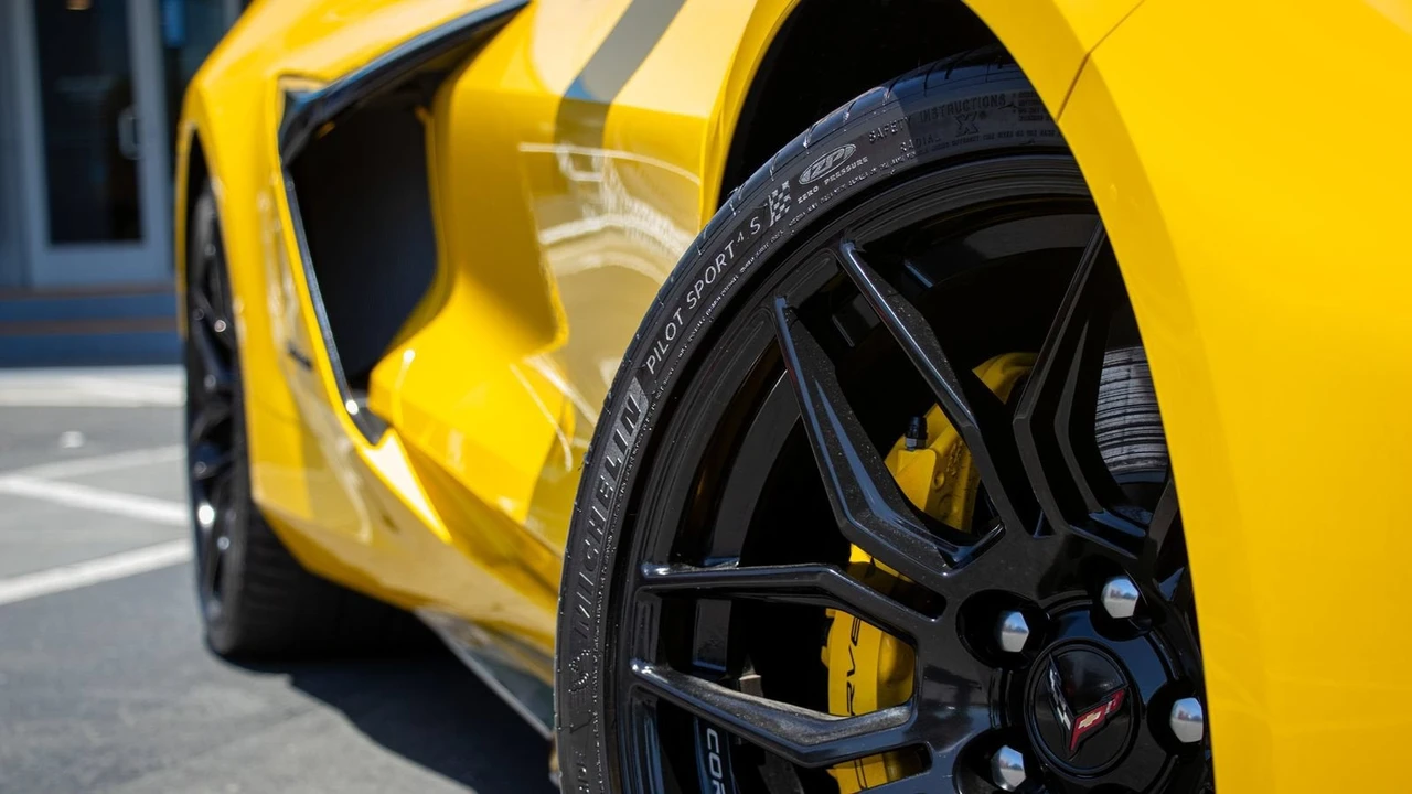 2026 Chevrolet Corvette C8 Z06 - Image 6 of 31