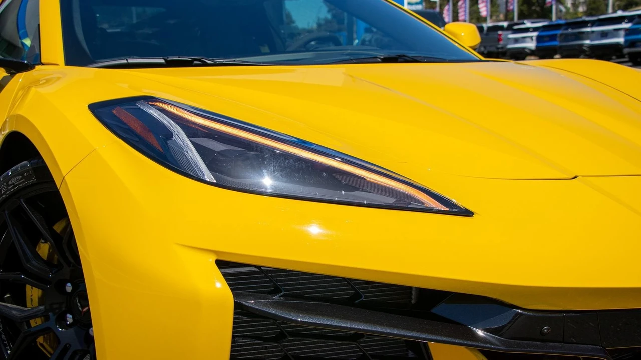 2026 Chevrolet Corvette C8 Z06 - Image 7 of 31