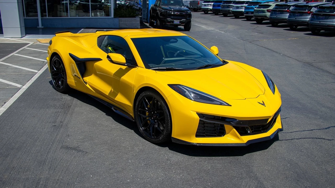 2026 Chevrolet Corvette C8 Z06 - Image 9 of 31
