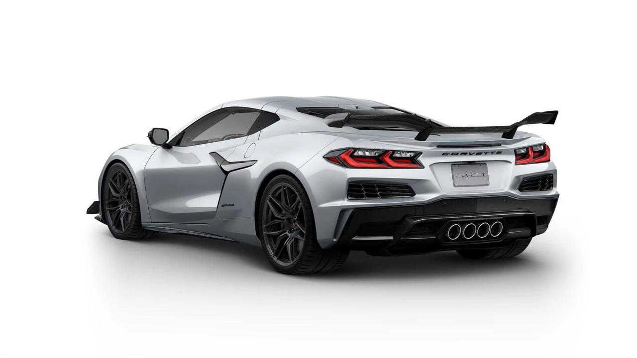 2026 Chevrolet Corvette C8 Z06 - Image 3 of 11