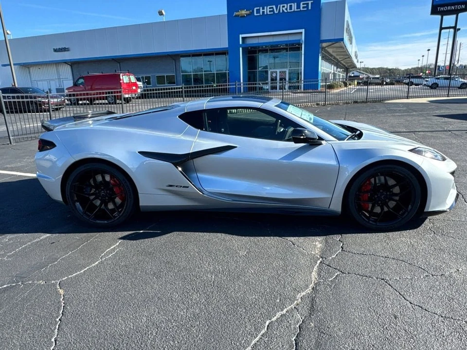 2026 Chevrolet Corvette C8 Z06 - Image 5 of 31