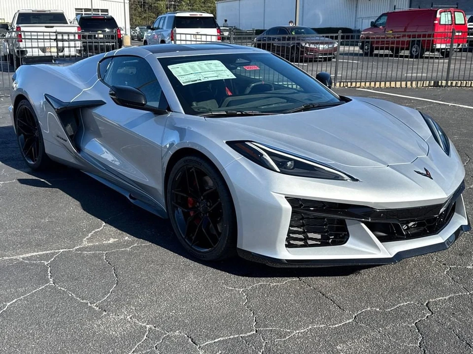 2026 Chevrolet Corvette C8 Z06 - Image 4 of 31