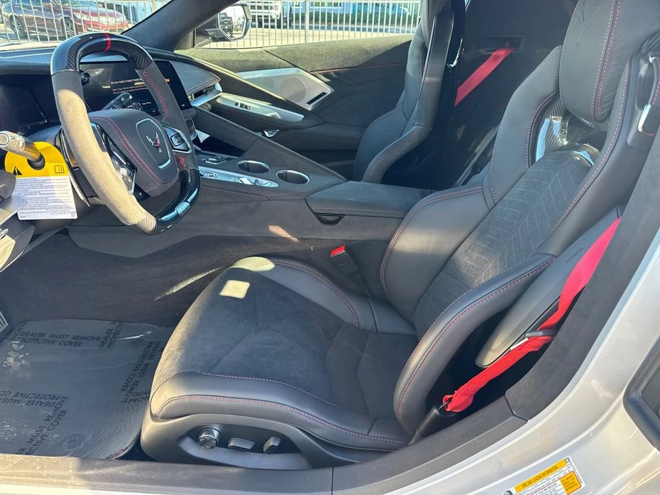 2026 Chevrolet Corvette C8 Z06 - Image 10 of 31