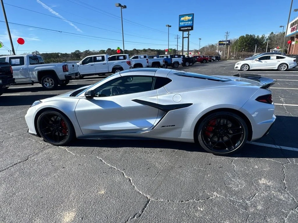 2026 Chevrolet Corvette C8 Z06 - Image 9 of 31