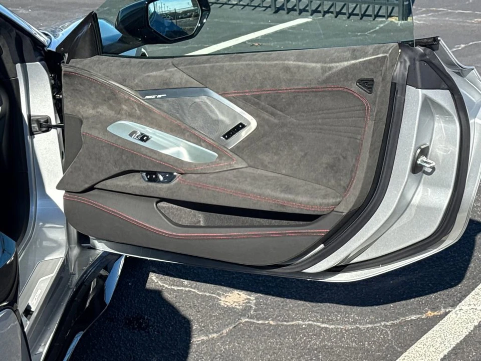 2026 Chevrolet Corvette C8 Z06 - Image 15 of 31