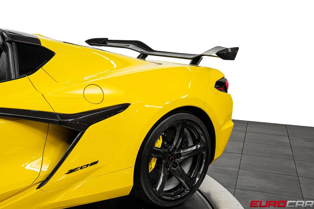 2026 Chevrolet Corvette C8 Z06 - Image 23 of 31