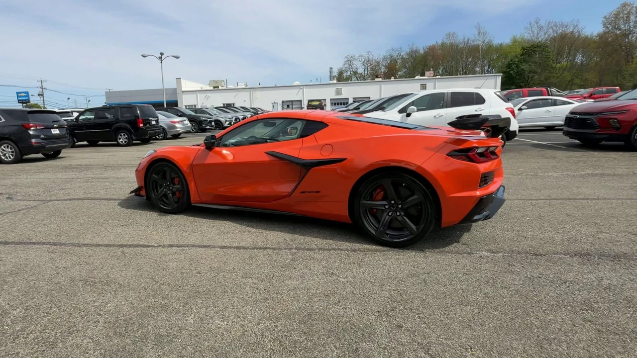 2026 Chevrolet Corvette C8 Z06 - Image 6 of 31