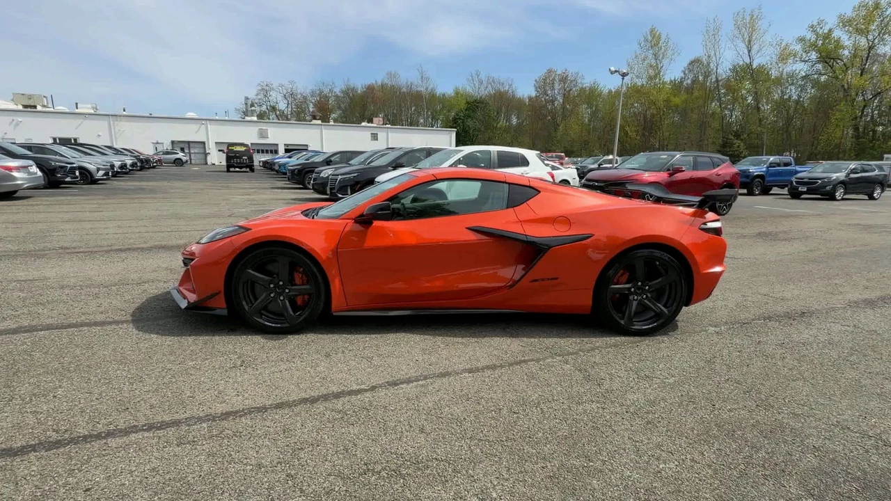 2026 Chevrolet Corvette C8 Z06 - Image 5 of 31