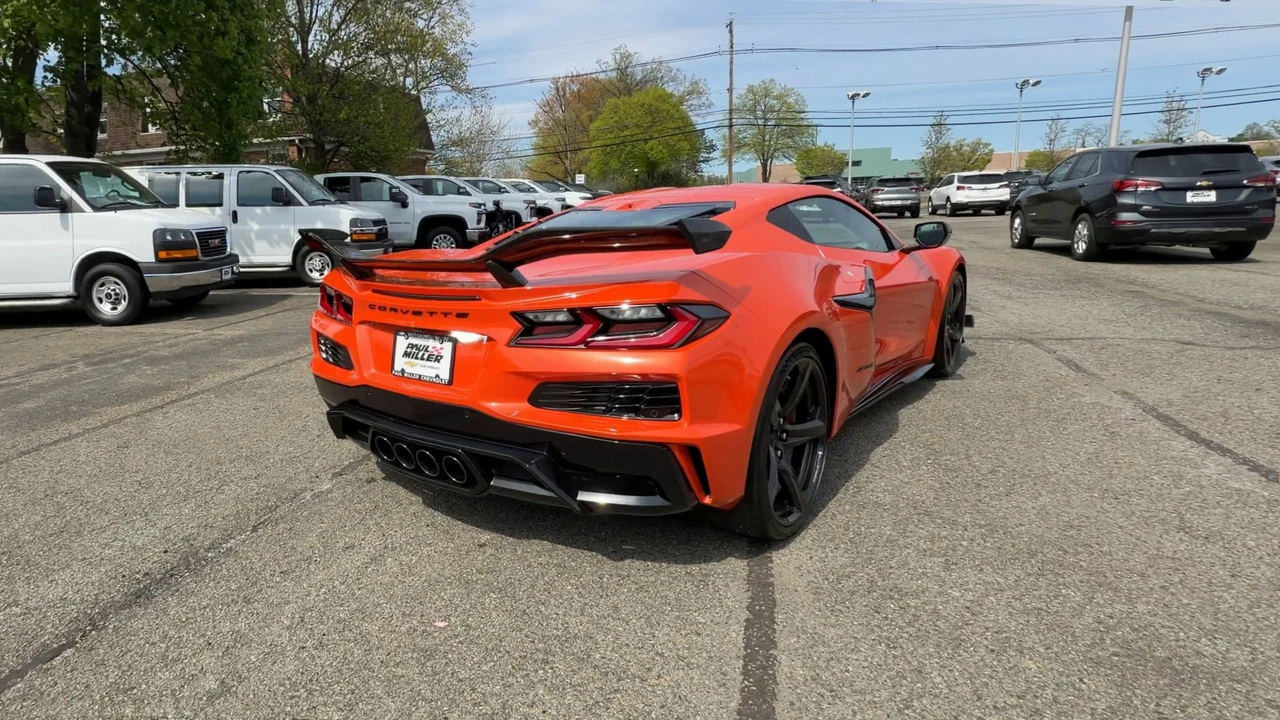 2026 Chevrolet Corvette C8 Z06 - Image 8 of 31