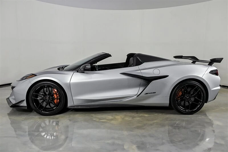2026 Chevrolet Corvette C8 Z06 - Image 6 of 31