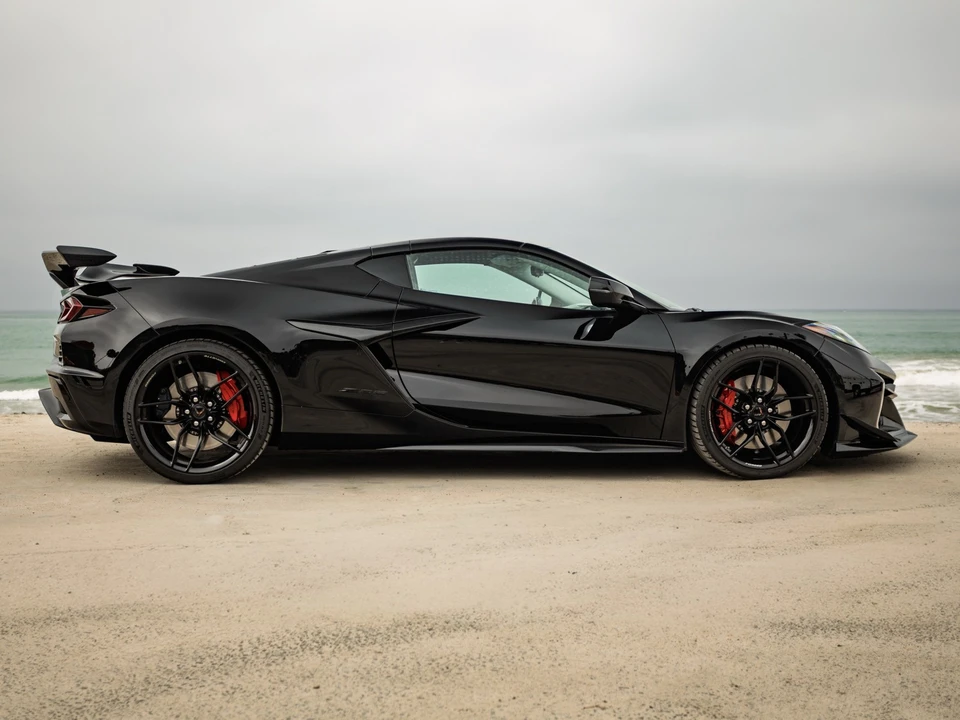 2026 Chevrolet Corvette C8 Z06 - Image 5 of 31