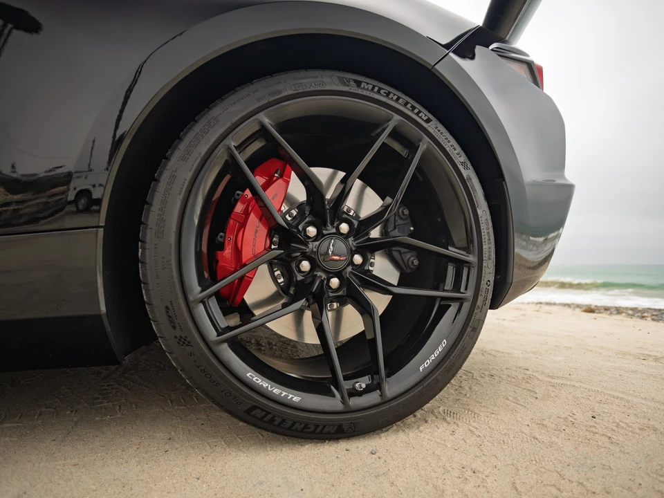 2026 Chevrolet Corvette C8 Z06 - Image 18 of 31