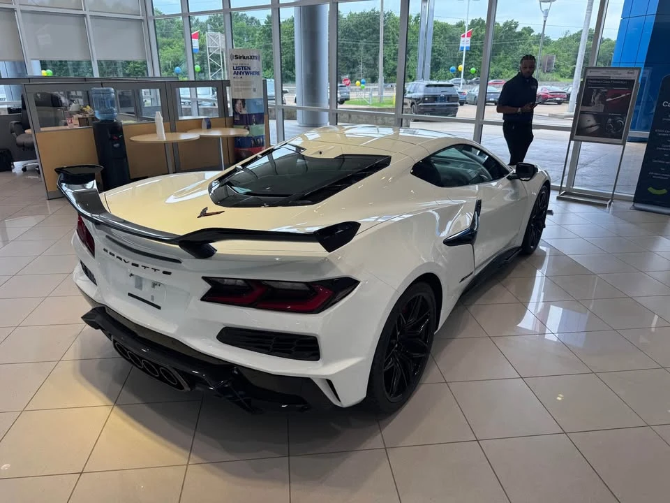 2026 Chevrolet Corvette C8 Z06 - Image 4 of 9