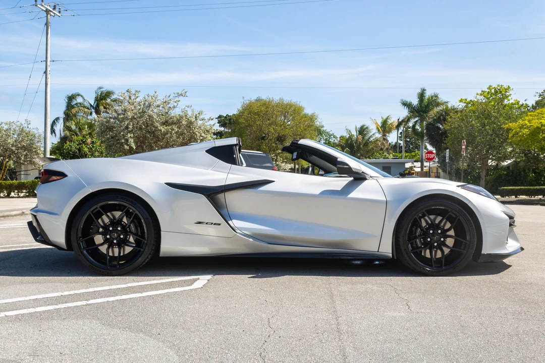 2026 Chevrolet Corvette C8 Z06 - Image 9 of 31