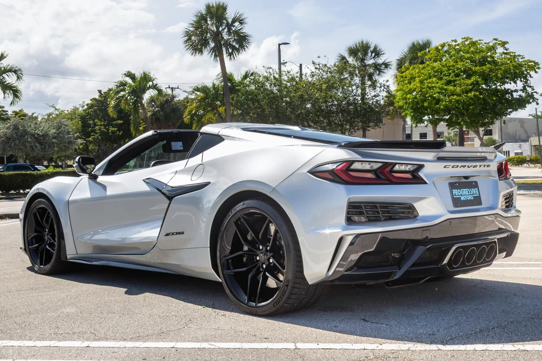 2026 Chevrolet Corvette C8 Z06 - Image 4 of 31