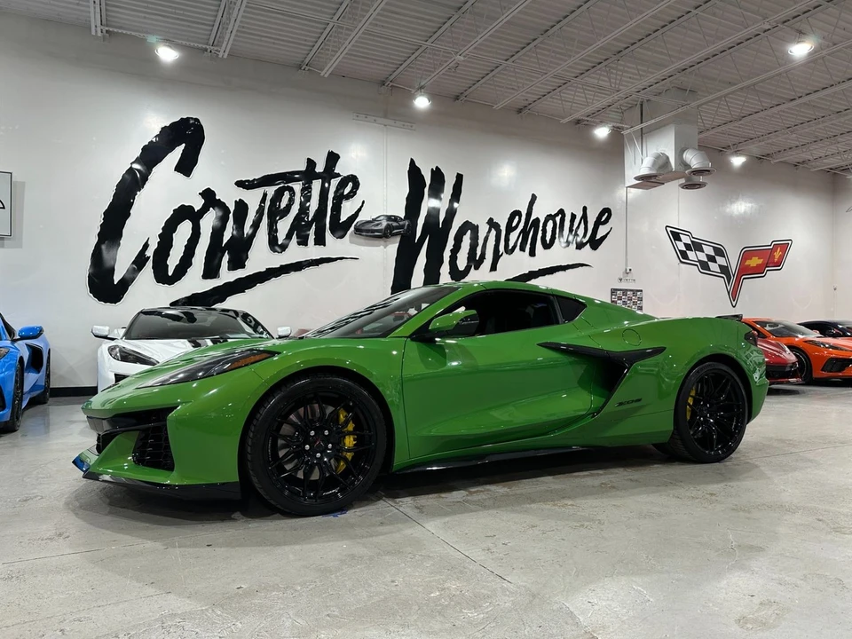 2026 Chevrolet Corvette C8 Z06 - Image 17 of 21