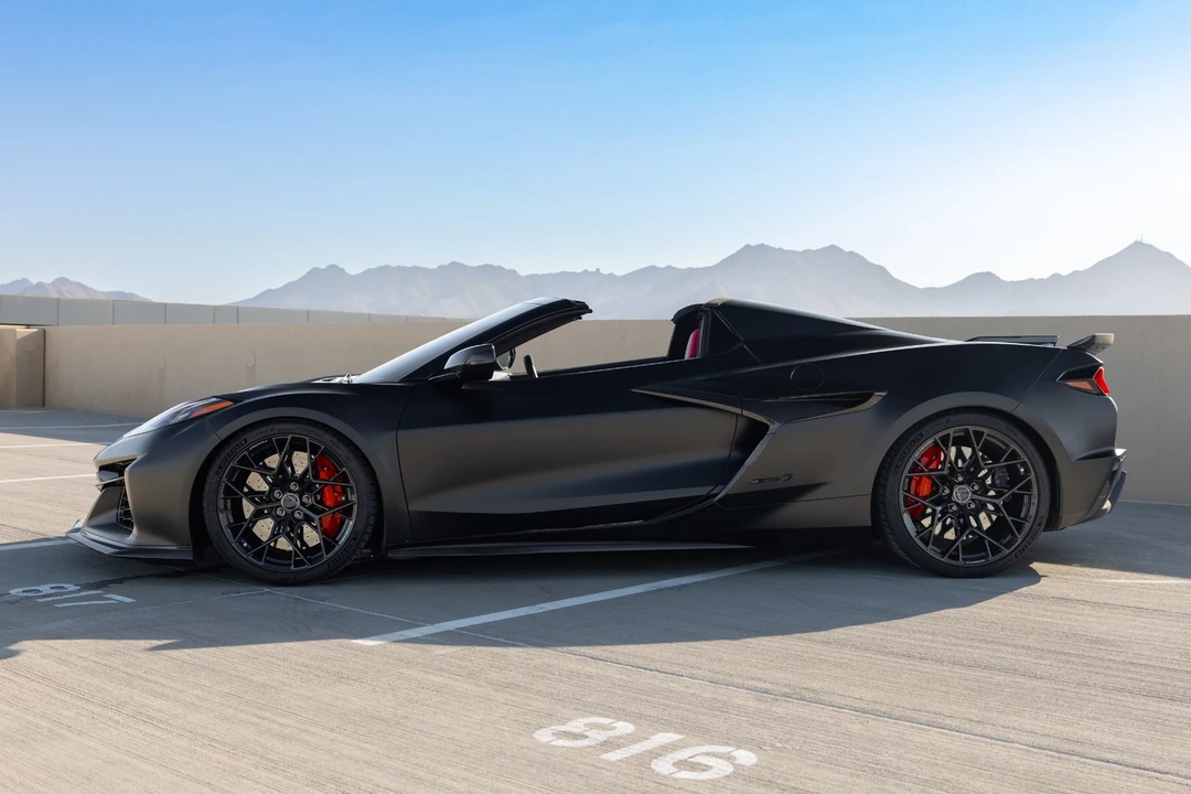 2026 Chevrolet Corvette C8 ZR1 - Image 6 of 31