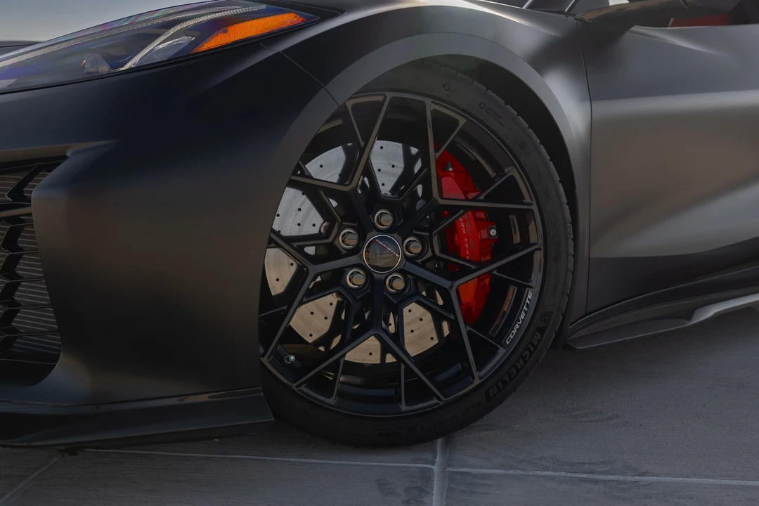 2026 Chevrolet Corvette C8 ZR1 - Image 11 of 31
