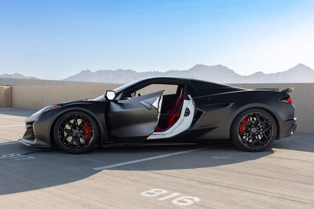 2026 Chevrolet Corvette C8 ZR1 - Image 15 of 31