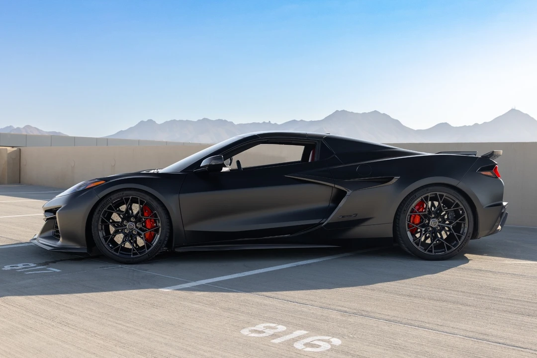 2026 Chevrolet Corvette C8 ZR1 - Image 14 of 31